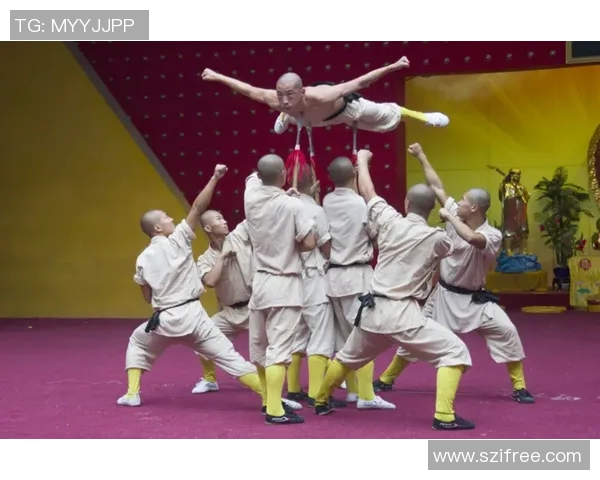 少林足球星爷施展绝技飞天踢球笑破苍穹 少林足球星爷施展绝技飞天踢球笑破苍穹